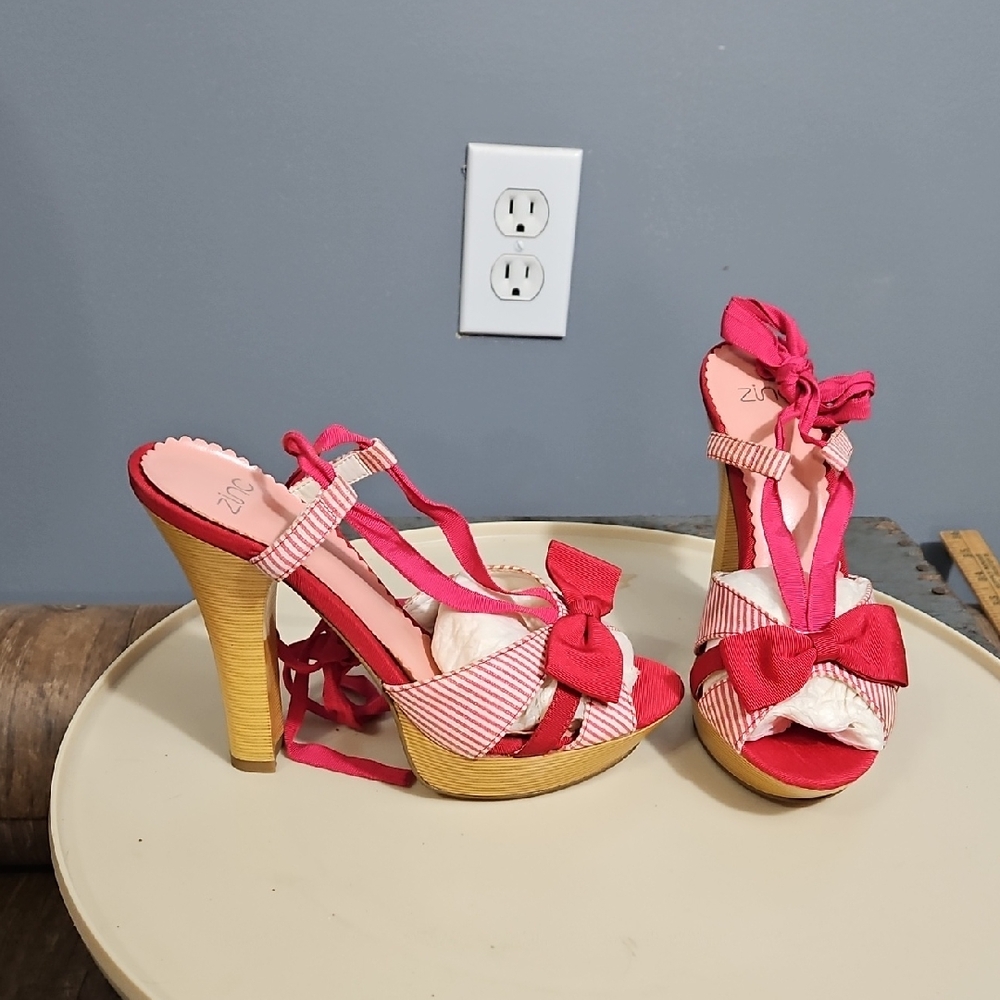 Zinc/ Victoria Secret, Red & White, Striped, Wrap Around Ankle Tie Sandals, 5.5